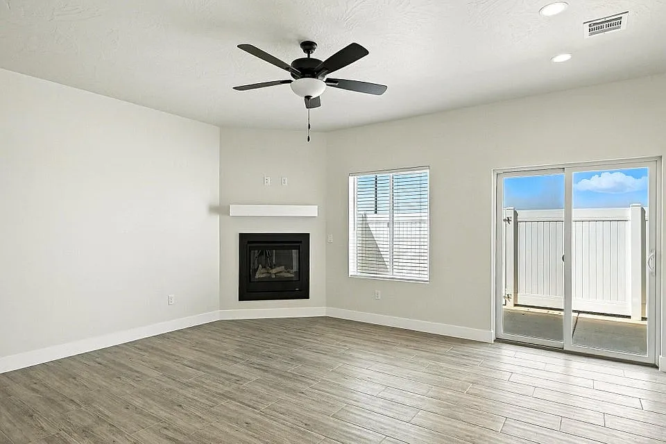 51 South 4375 West #9 — Photo 3