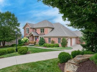 306 Braeburn Dr, Mcmurray, PA 15317