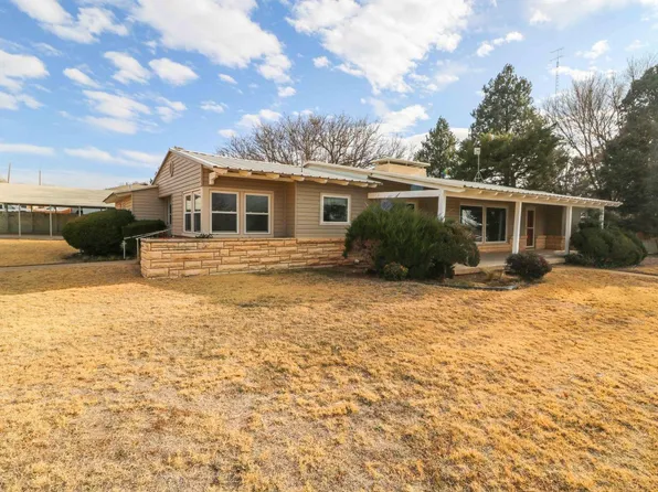 609 W 7th St, Muleshoe, TX 79347