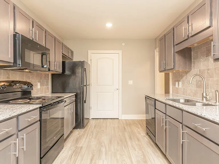 The Grand Reserve at Spring Hills — Photo 11