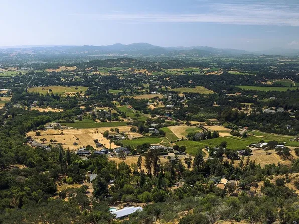 6111 Wild Horse Valley Road, Napa, CA 94558