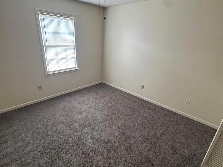 1301 Westwood Dr #B — Photo 6