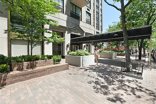 171 E 84th St #12D Photo 1