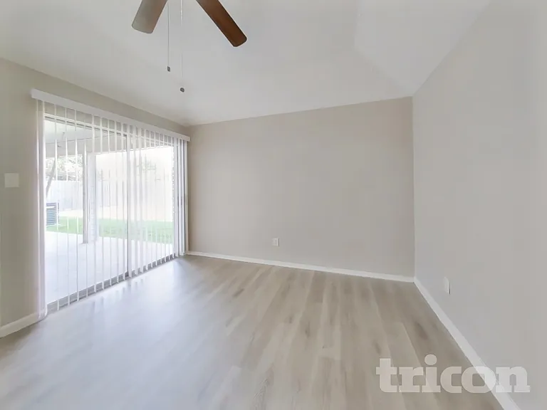 14831 Waterside Dr — Photo 8