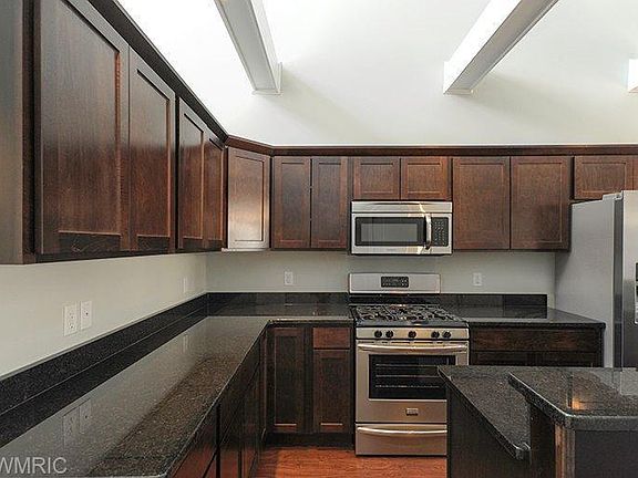 5th image of 3030 Ledgestone Pl NE