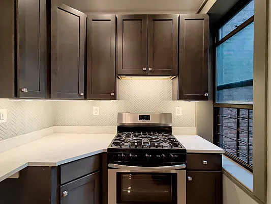 Rented by Signature Property Realty | media 27