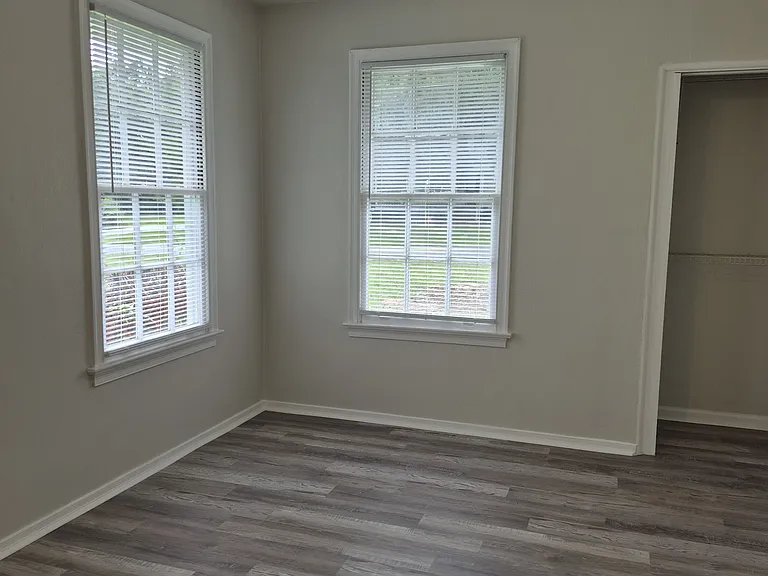 812 Cherokee Ave — Photo 13