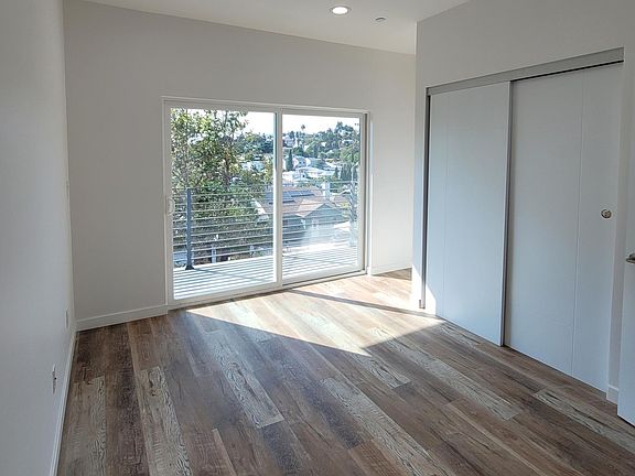 5th image of 702 1/2 Parkman Ave