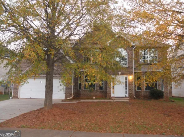 353 Kentwood Springs Dr, Hampton, GA 30228