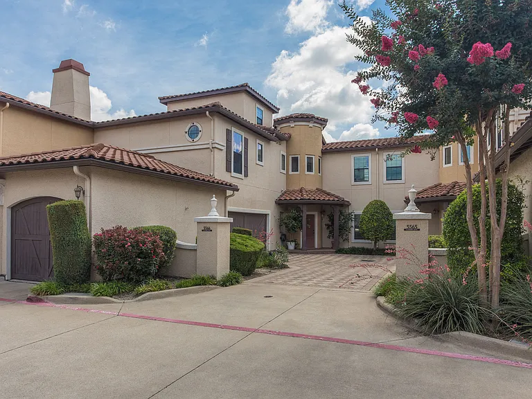 Estancia Townhomes — Photo 23
