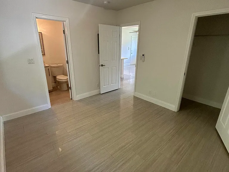914 NE 15th Ave #2 — Photo 13