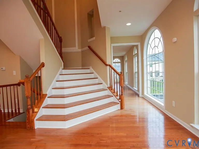2910 Murano Way — Photo 3