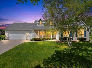 3700 S Hampton Ct, Appleton, WI 54915