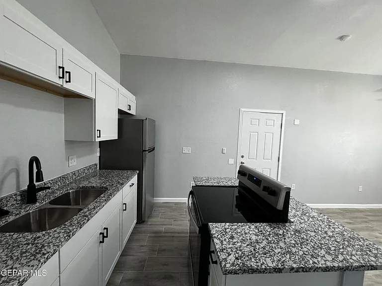 10277 N Loop Dr #C — Photo 10