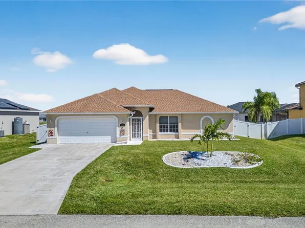 1633 NW 37th Pl, Cape Coral, FL 33993