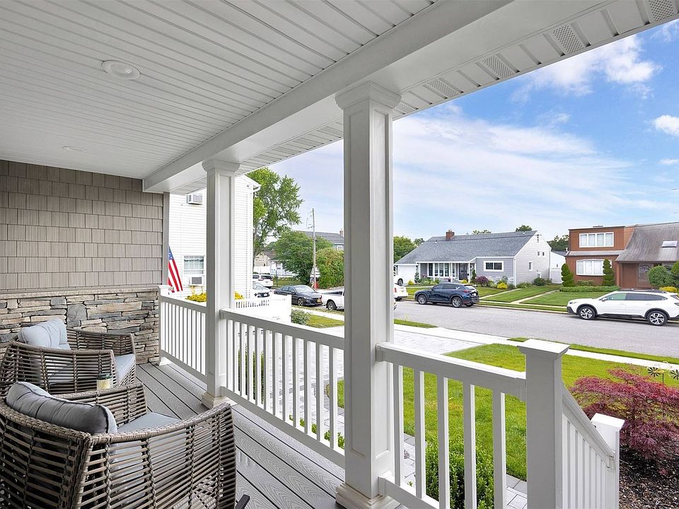 1129 Ruth Pl Bellmore, NY, 11710 Apartments for Rent Zillow