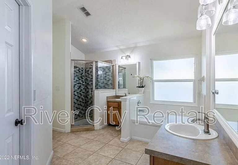 2848 Pebblewood Ln — Photo 13