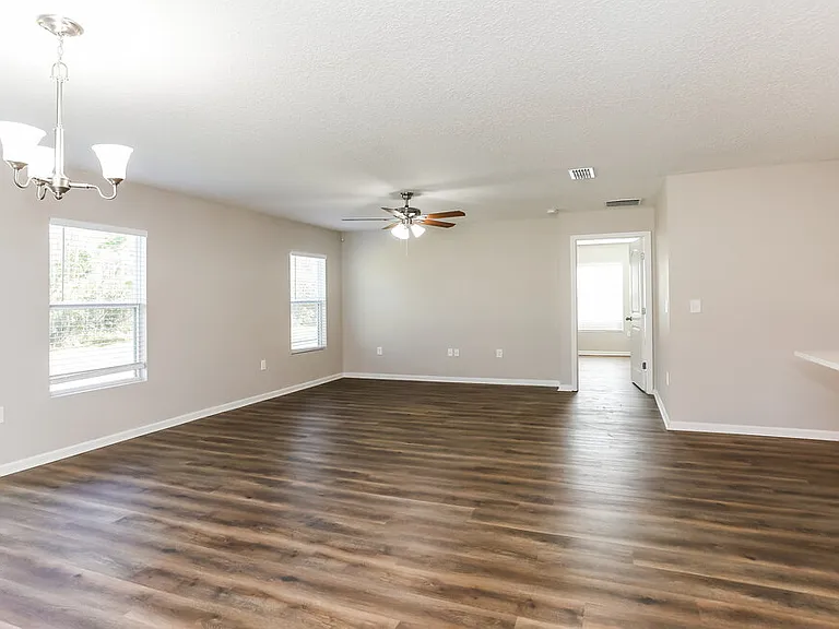 8769 Oxfordshire Ave E — Photo 5