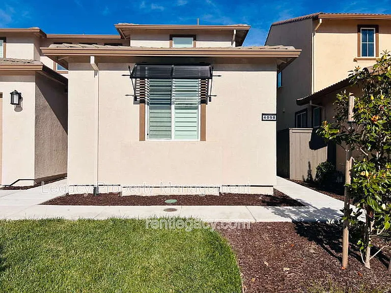 4098 Azul Way — Photo 1