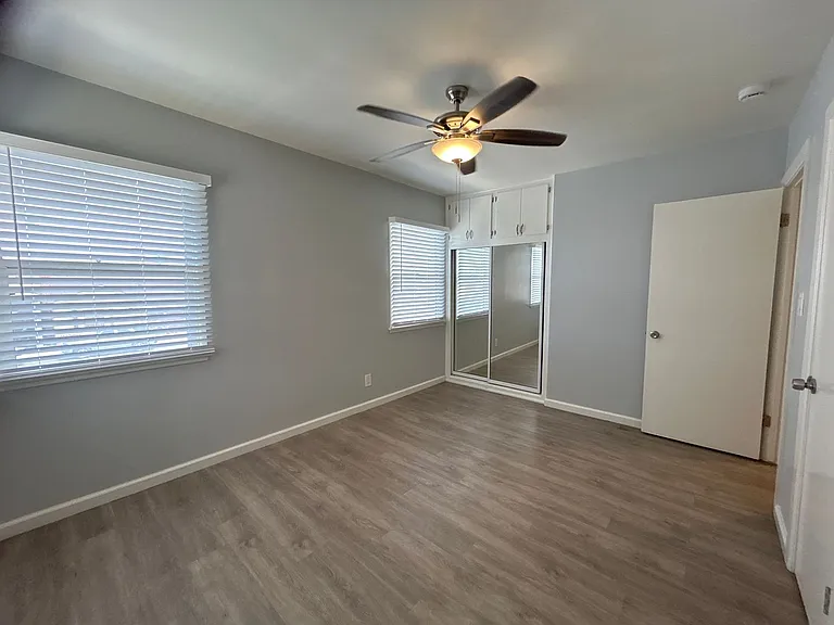 4634 W El Segundo Blvd — Photo 10