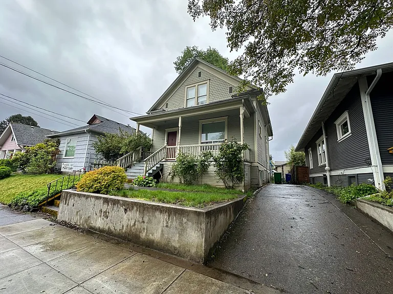 3811 NE 7th Ave — Photo 22