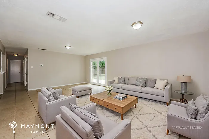 3 bed, 1.5 bath, 1548 sqft, $1,995 — Photo 4