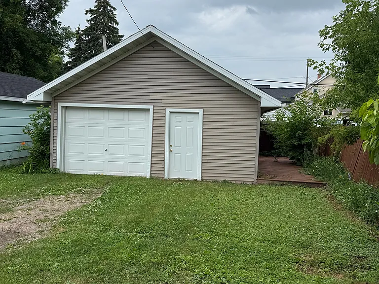 649 Mount Vernon St — Photo 13