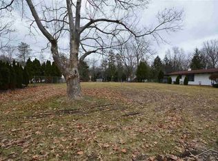 1081 Saint Andrews Rd, Saginaw, MI 48638