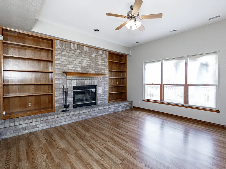 15210 Steinbeck Ln — Photo 9