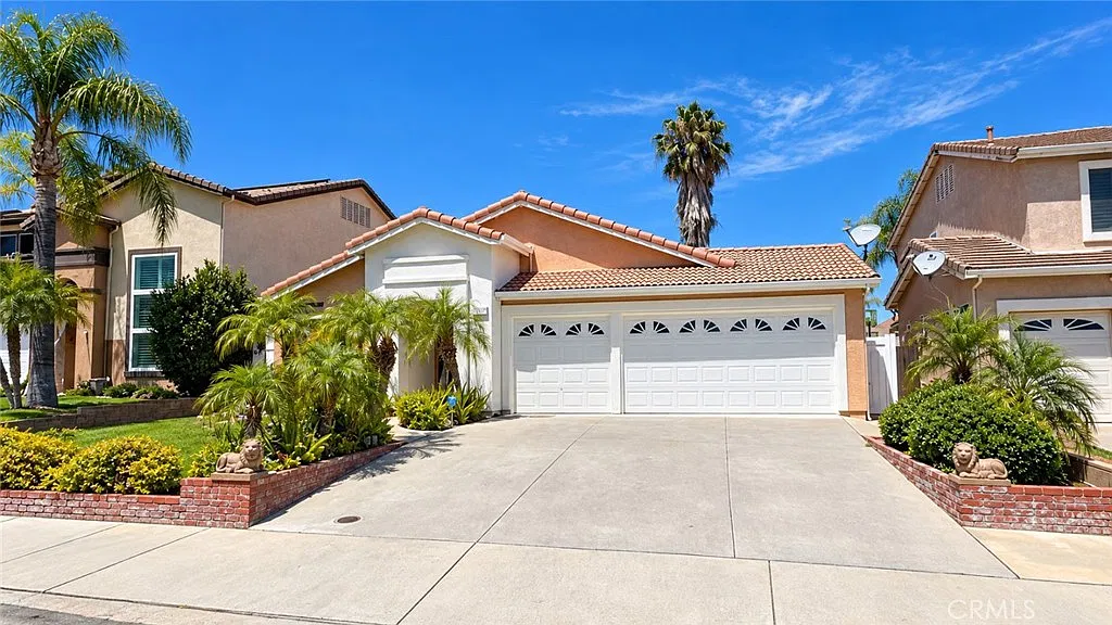 3 bed, 2175 sqft, $3,200 — Photo 2