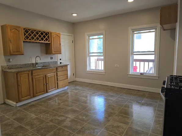 752-754 Water St, Fitchburg, MA 01420