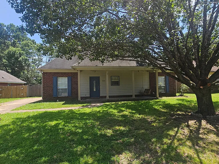 9931 Riggan Dr — Photo 2