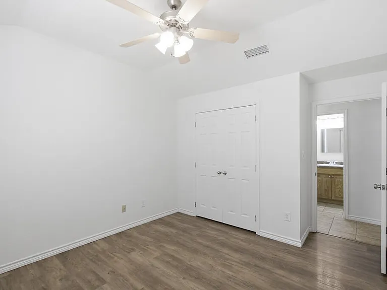 408 W Shandon Ave — Photo 25