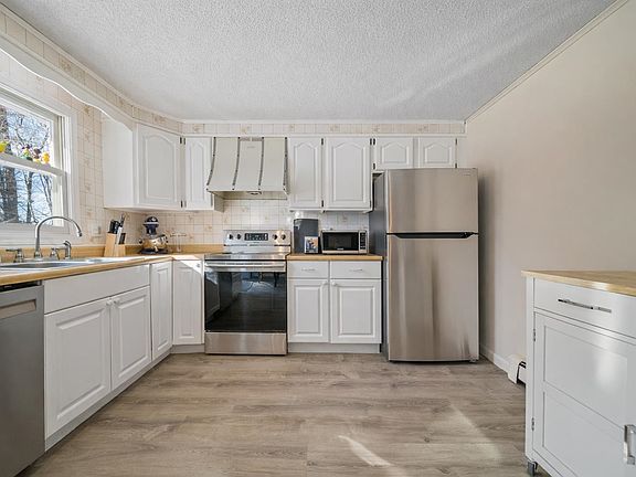 4th image of 165 Robert Rogers Road