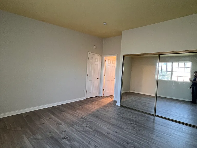 4895 Barstow St — Photo 4