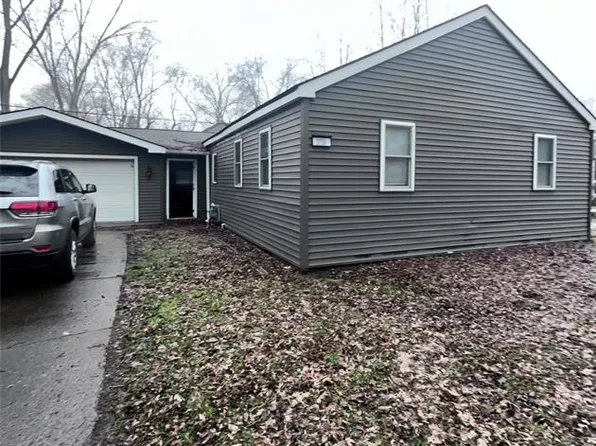 3236 Rio Vista St, Commerce Township, MI 48382
