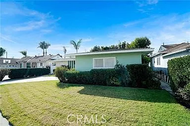 4 bed, 1415 sqft, $4,200 — Photo 2