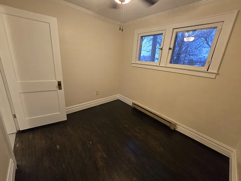 1712 Blackburn Ave — Photo 7