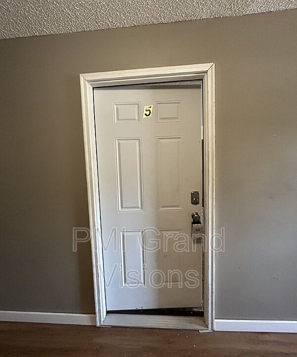 1st image of 24 Buchanan Ct Unit 5