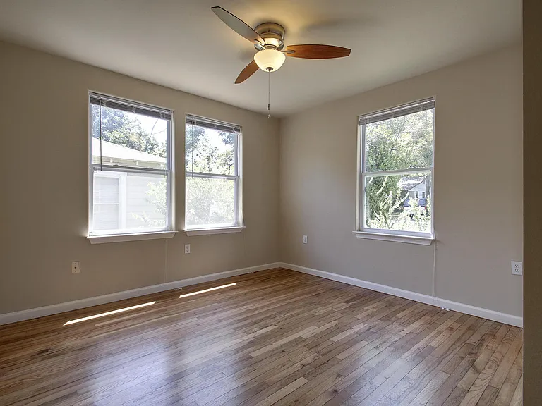 4509 Depew Ave — Photo 16