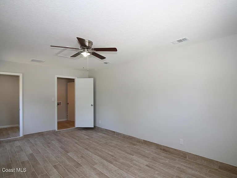 75 Rivercliff Ln — Photo 13
