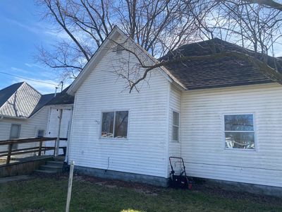 225 W Cedar St, Sumner, IL, 62466