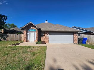 2825 Astor Dr, Norman, OK 73072