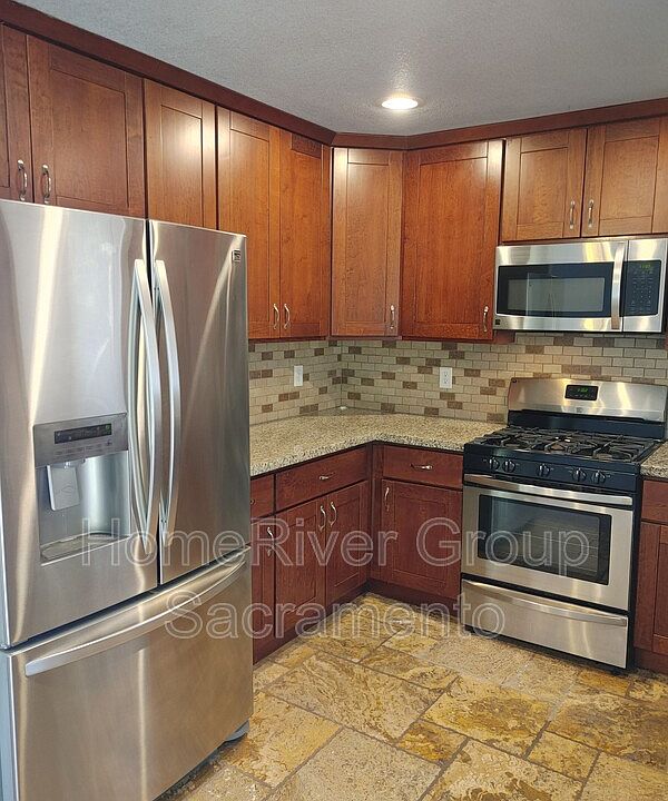 2nd image of 18 Panos Ct