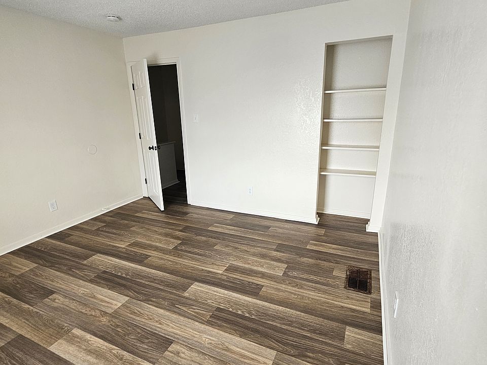 1st image of 1250 24th St SE #1250