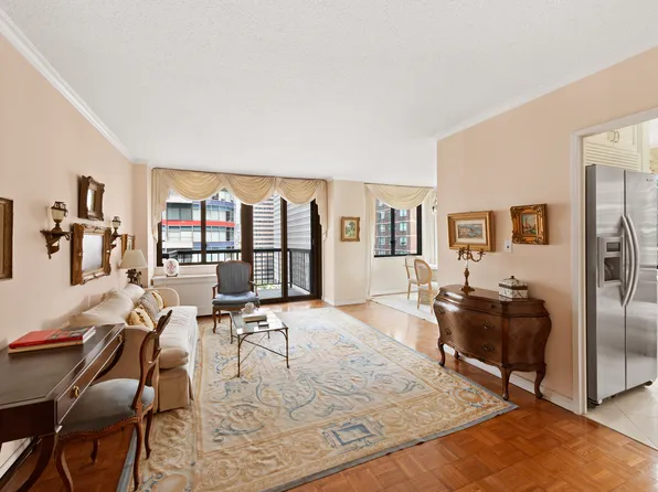 300 East 54th Street 22H image 1 of 10
