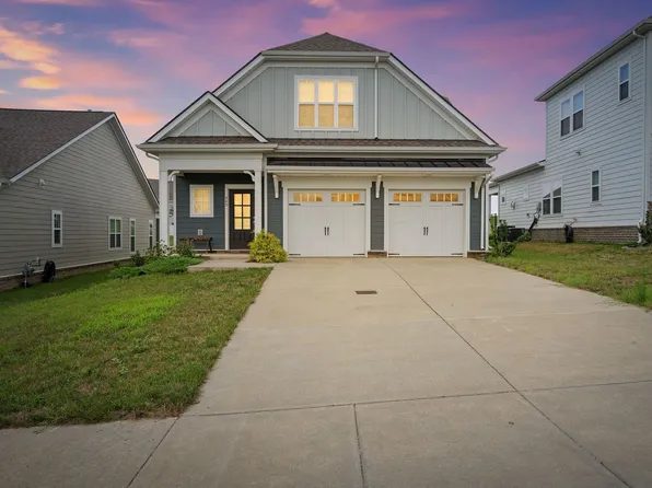 945 Carraway Ln, Spring Hill, TN 37174