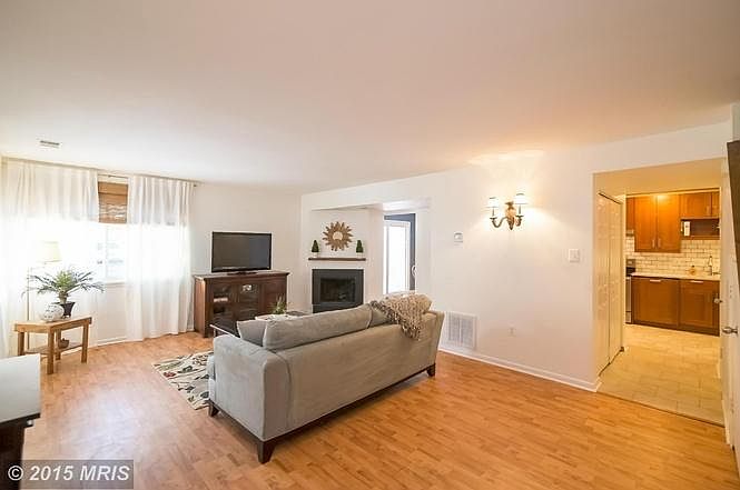 2nd image of 7637 Woodbine Dr