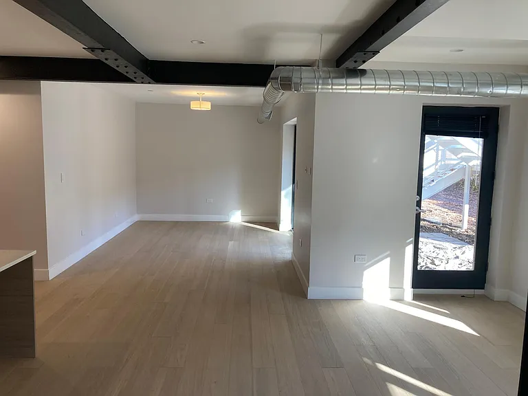 1010 Central Ave #4C — Photo 4