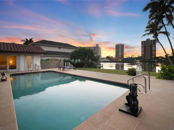 319 Pirates Bight, NAPLES, FL 34103